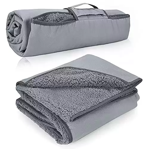 Tirrinia Waterproof Outdoor Blanket with Sherpa Lining, Windproof