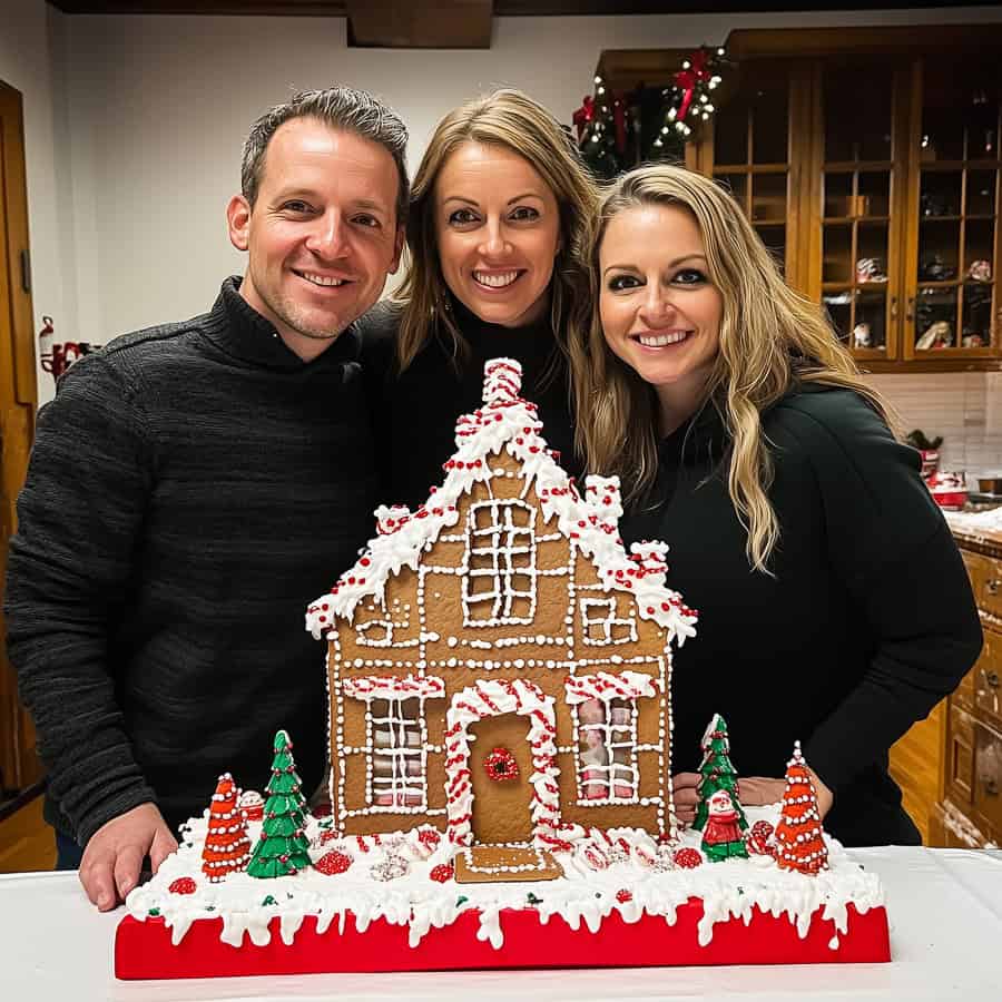 Gingerbread house building game