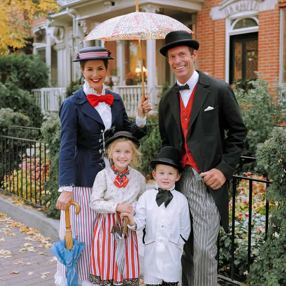 Themed Costumes That Look Amazing in Family Photos | Fit Fun And Over 40 Mary Poppins