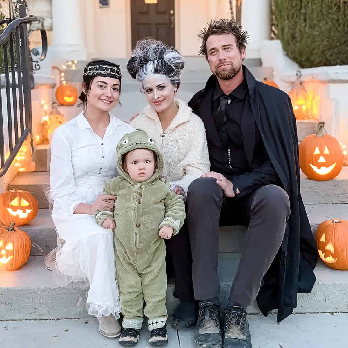 Themed Costumes That Look Amazing in Family Photos | Fit Fun And Over 40 monsters