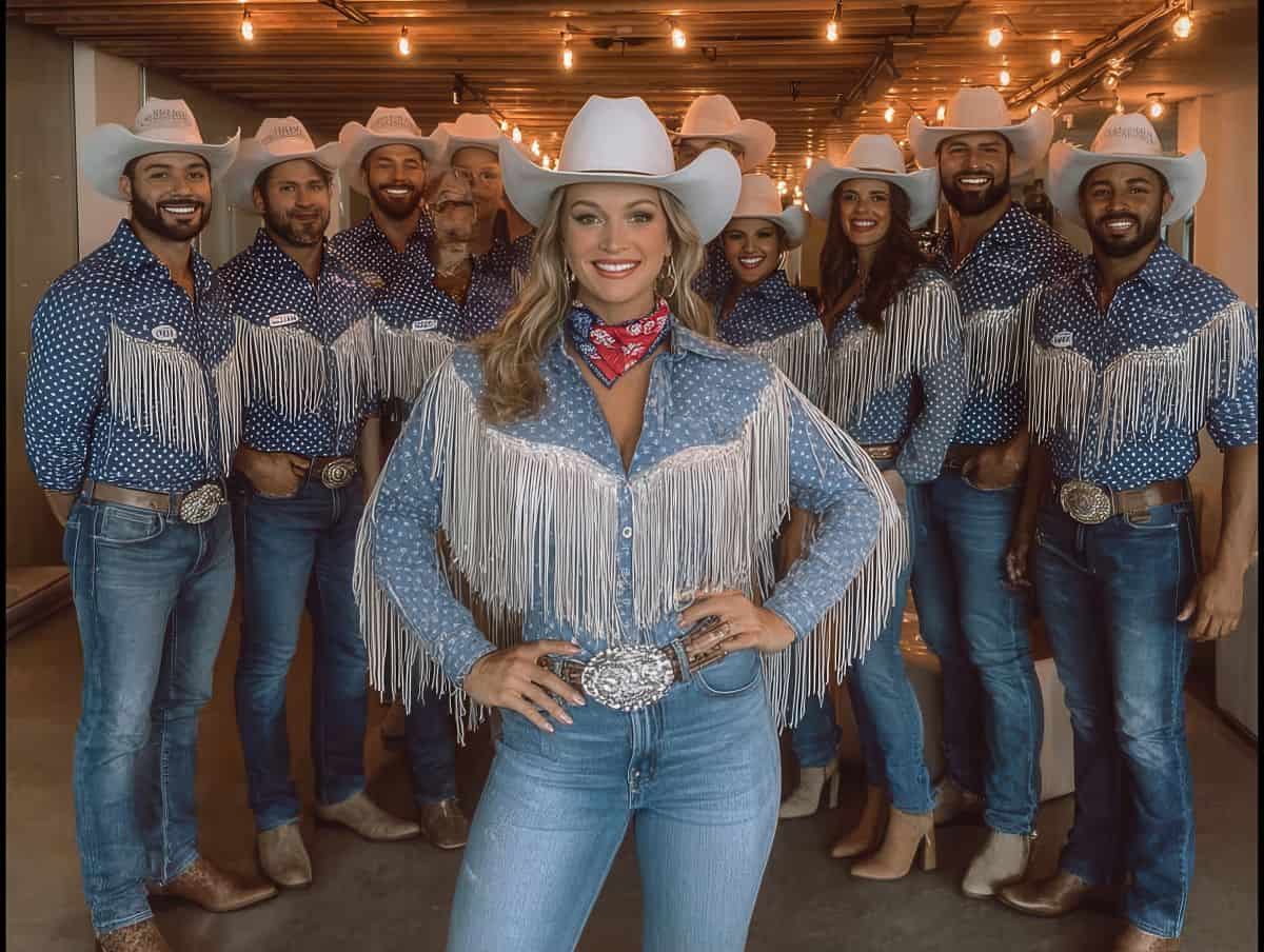 Office Halloween Costume Ideas-18 Cowboy Carter