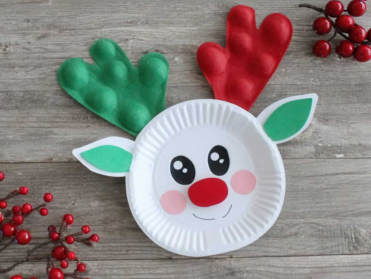 Christmas Games for Kids | Fit Fun And Over 40 DIY Christmas craft games for kids paper plate made into reindeer